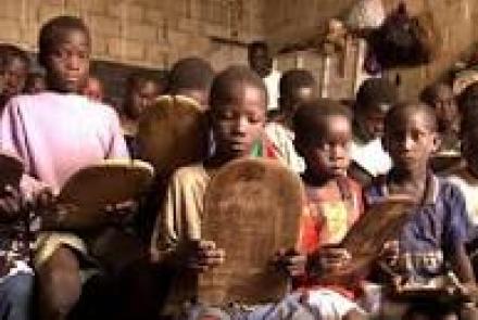 La peur d’un simple humain sans doute inculte qui ressasse sans cesse ce qu’il a appris des enseignements du prophète Mouhamed (PSL) quant au rapport qu’il entretenait avec les enfants.